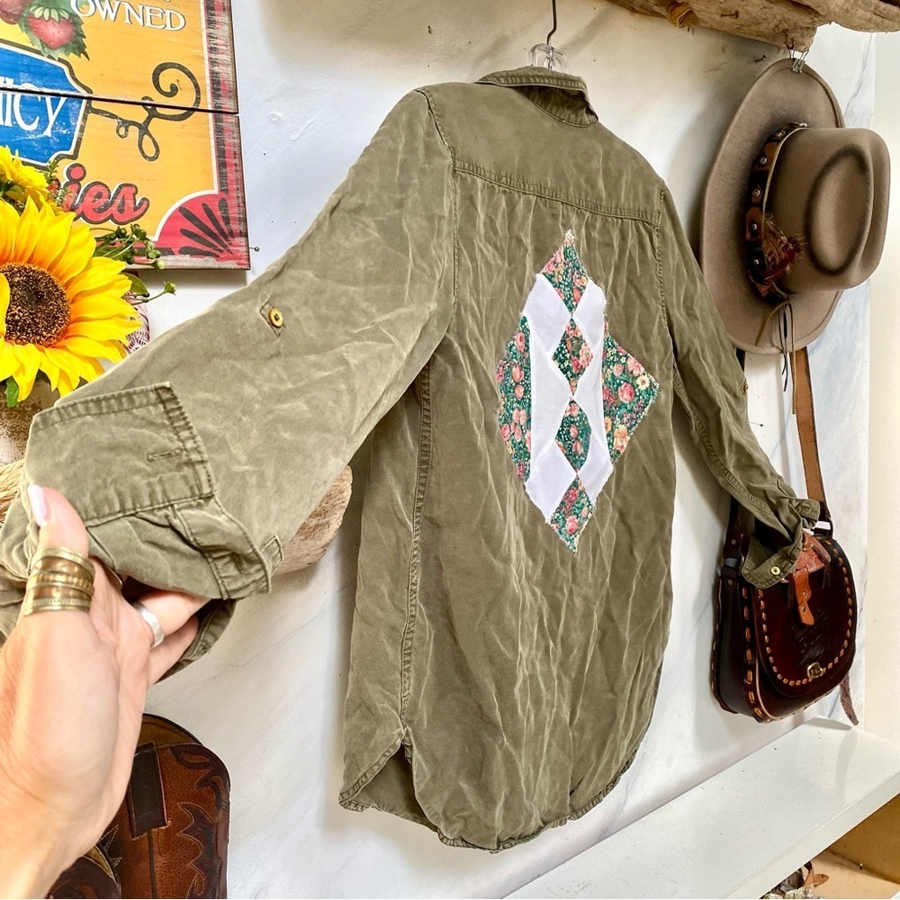 UPCYCLED Babaton safari vibe shirt/cover up w cabin cottage country vibe - Picture 5 of 13